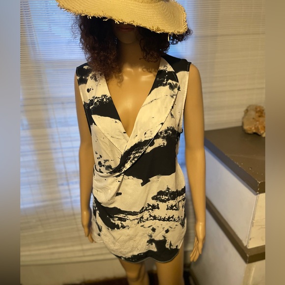 👚🖤🗯SLEEVELESS BLOUSE🗯🖤👚 - Picture 15 of 15